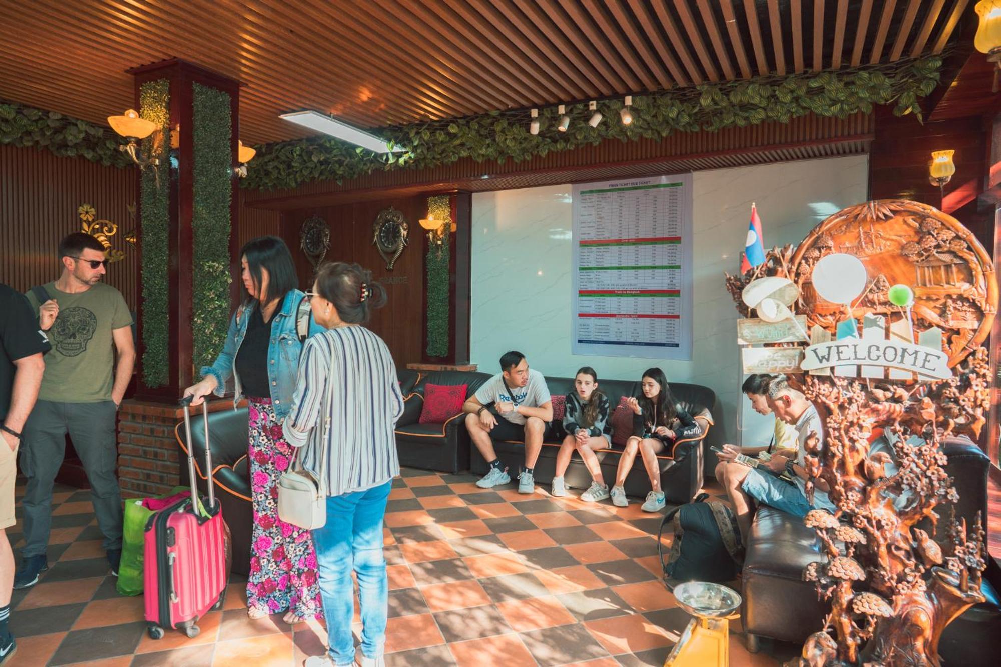 Vientiane Ruby Riverside Hotel Bagian luar foto
