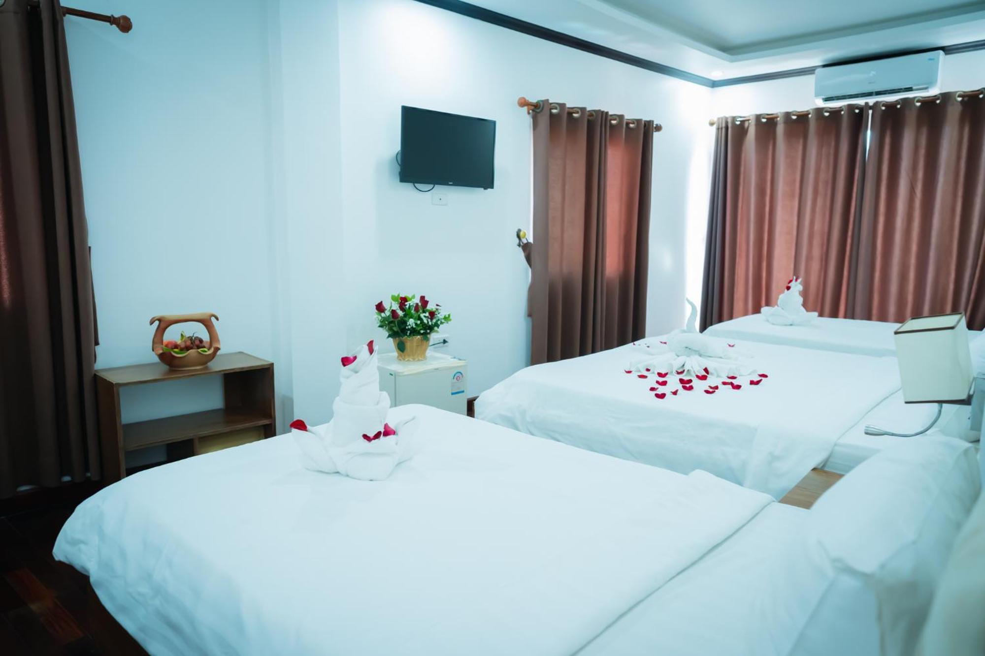 Vientiane Ruby Riverside Hotel Bagian luar foto