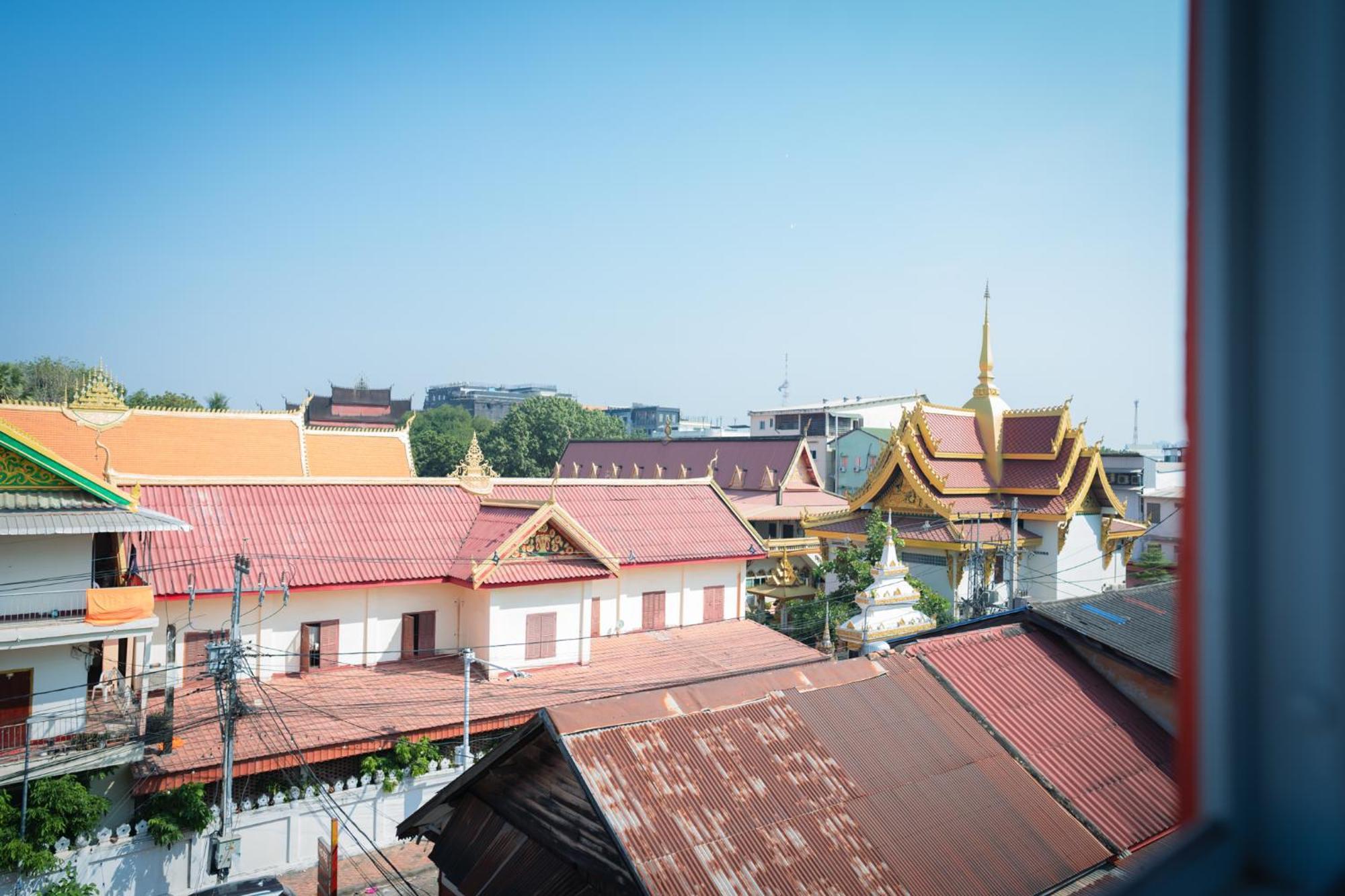 Vientiane Ruby Riverside Hotel Bagian luar foto