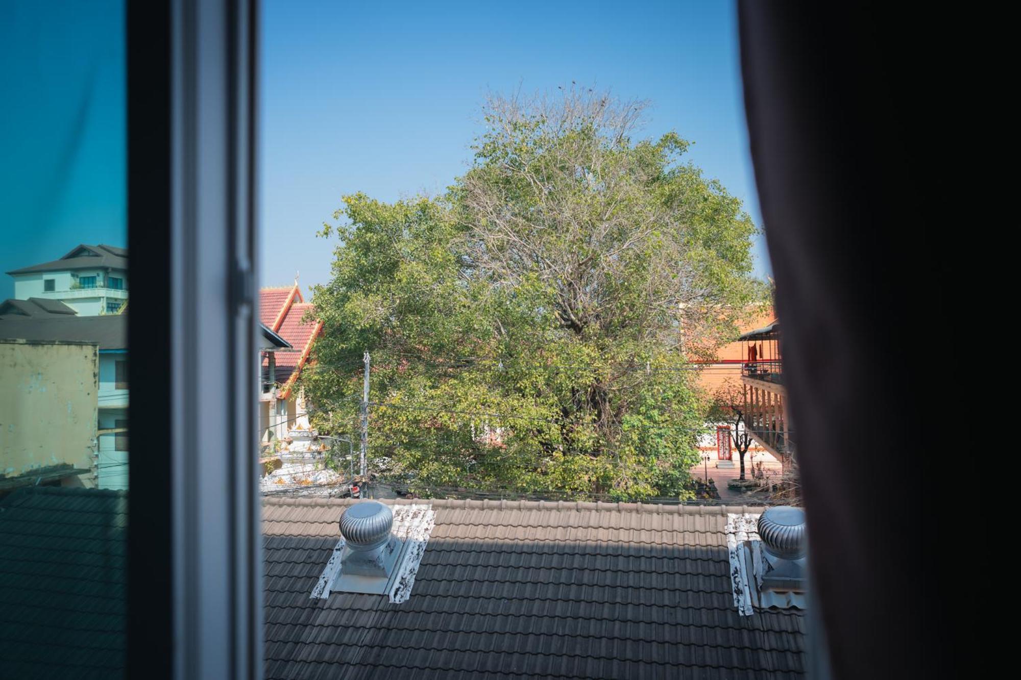 Vientiane Ruby Riverside Hotel Bagian luar foto