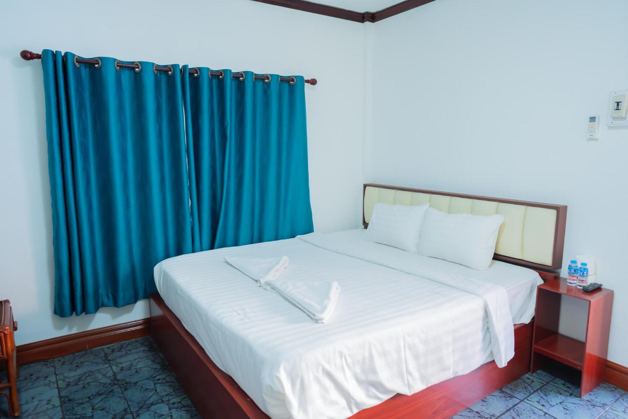 Vientiane Ruby Riverside Hotel Bagian luar foto