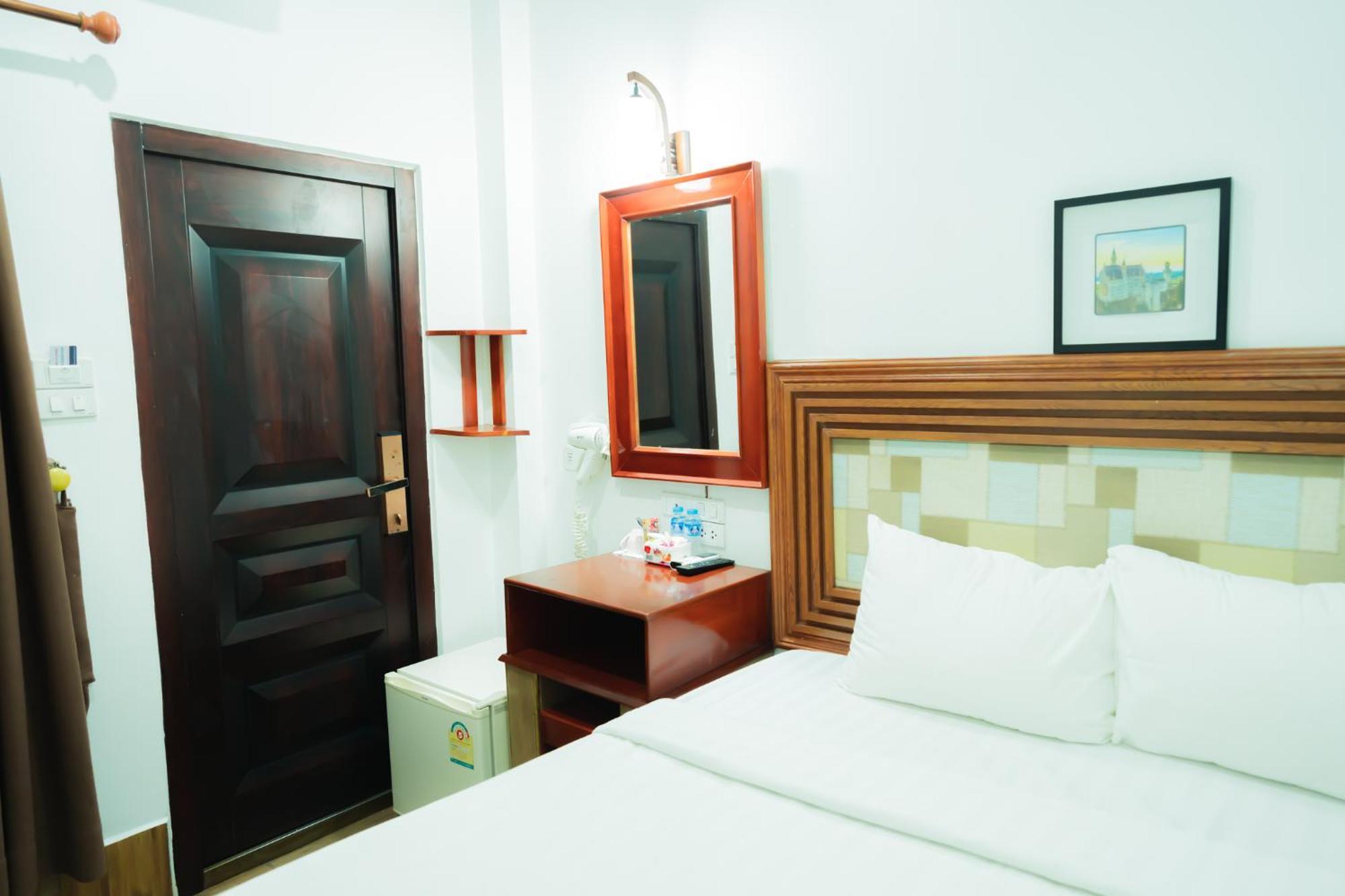 Vientiane Ruby Riverside Hotel Bagian luar foto