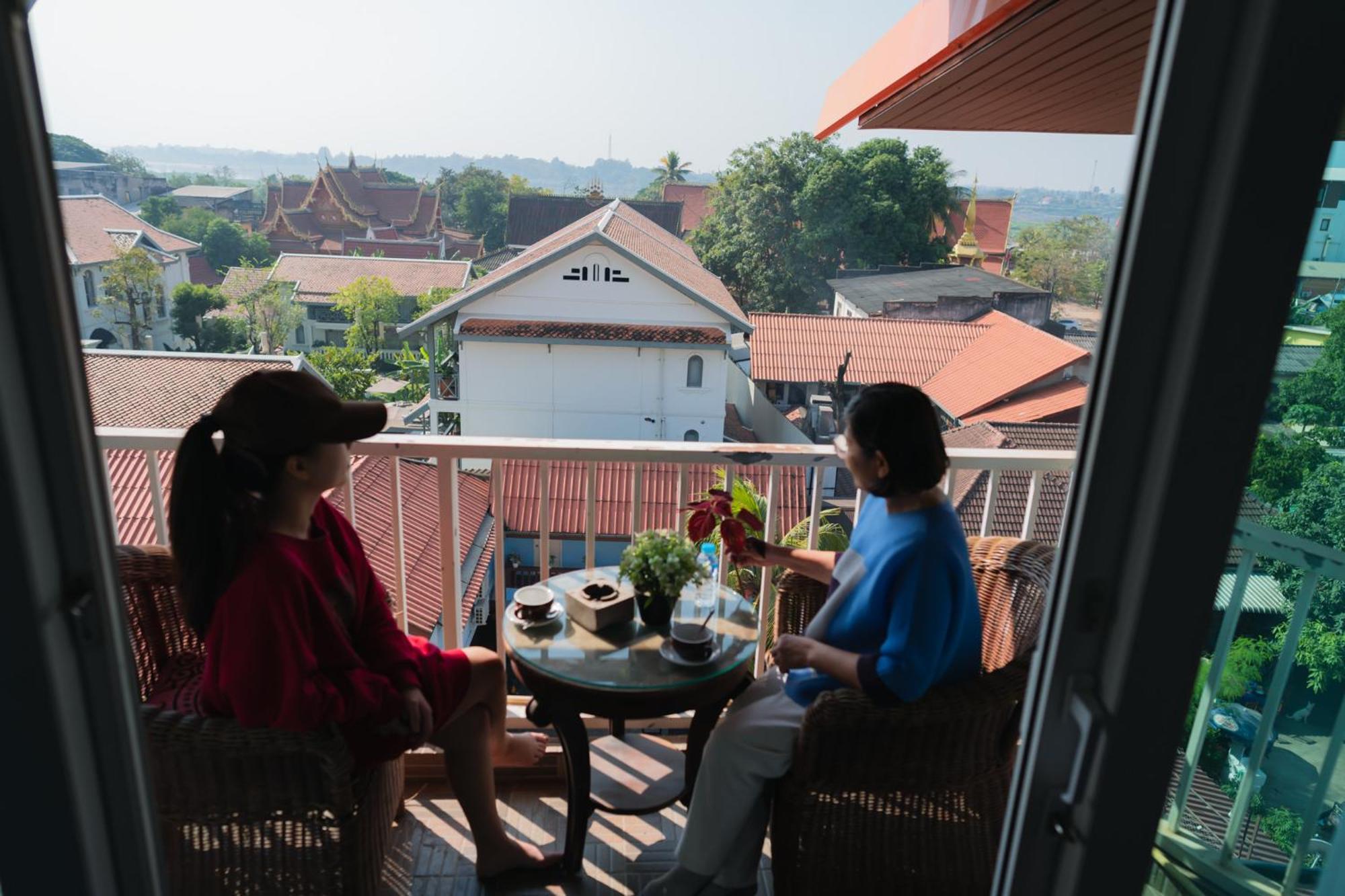 Vientiane Ruby Riverside Hotel Bagian luar foto