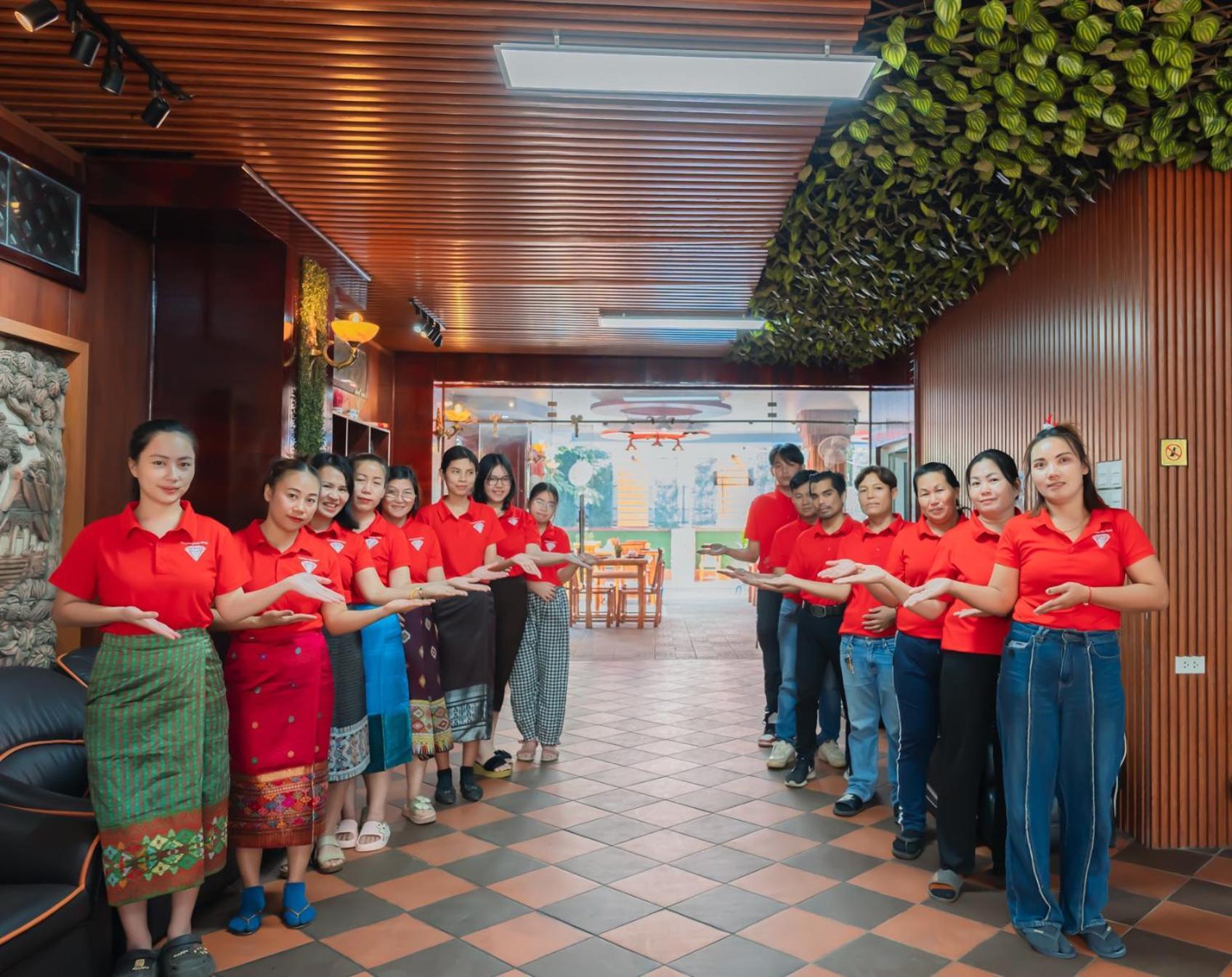 Vientiane Ruby Riverside Hotel Bagian luar foto